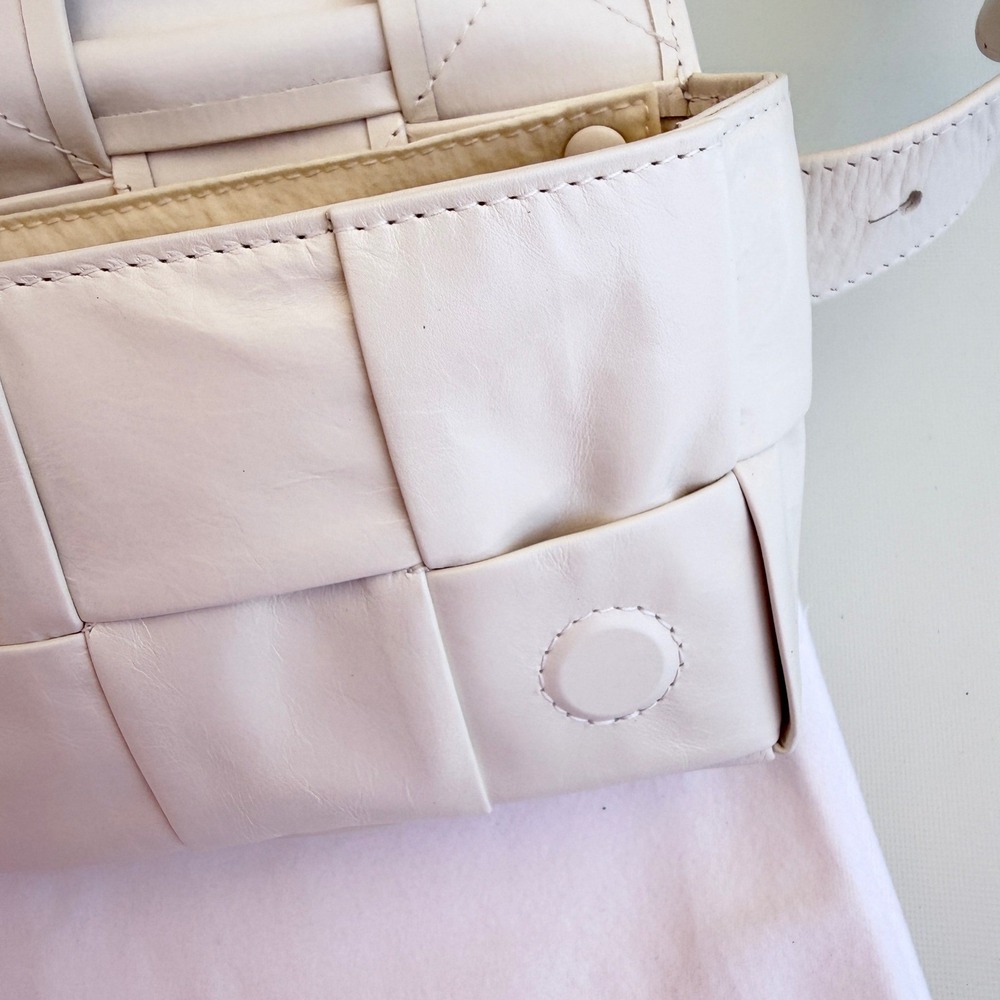 Bottega Veneta Cassette Belt Bag White Maxi Intrecciato Leather 651053 - Picture 8 of 15